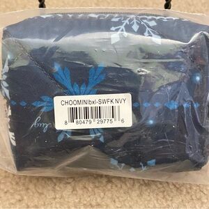 🦚 Lug Choo Choo Mini Pill Box NWT “Snowflake Navy”